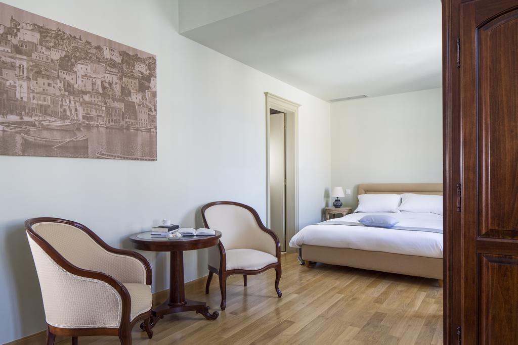 Hotel Leto Hydra ภายนอก รูปภาพ